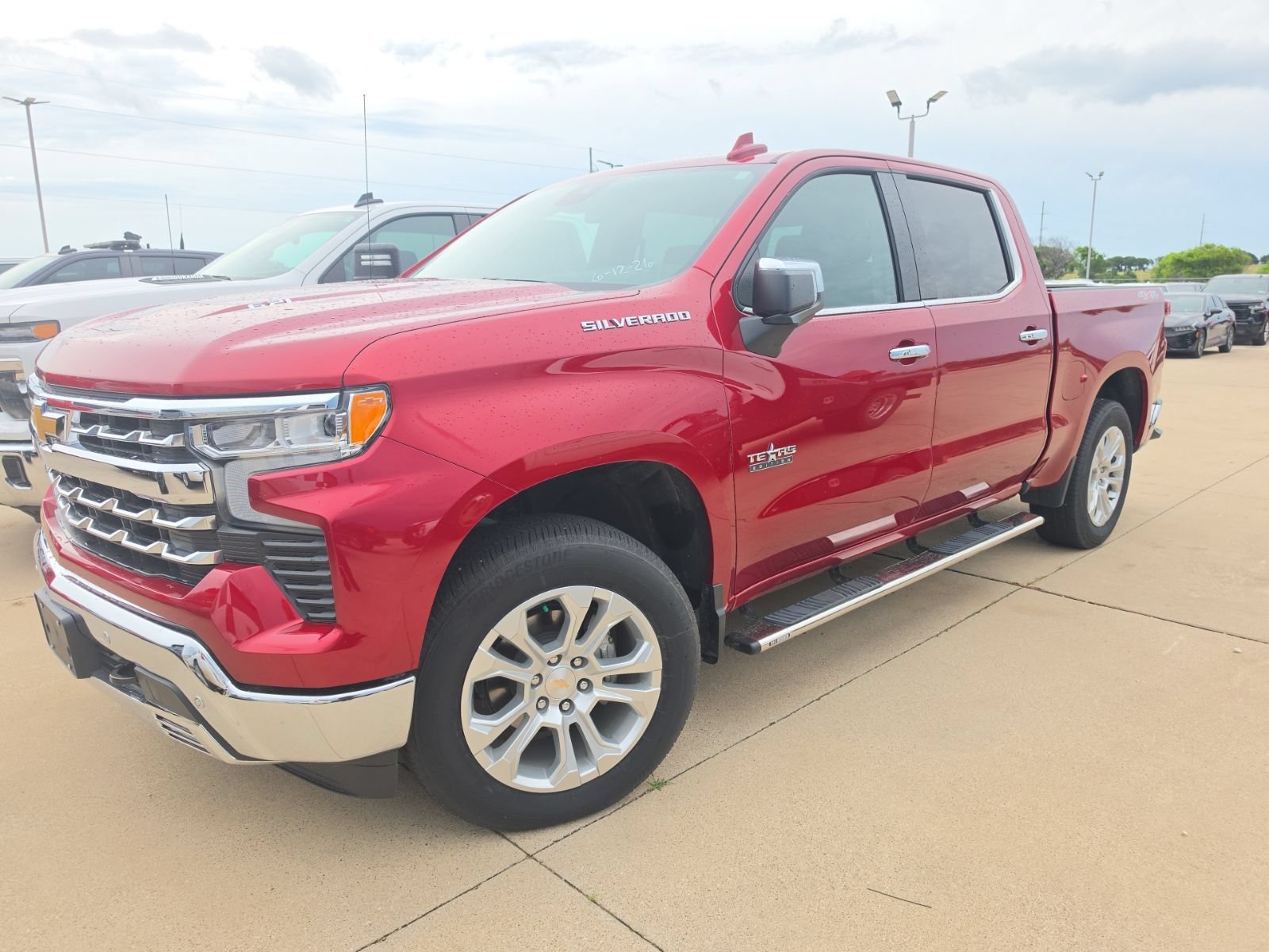 Used 2024 Chevrolet Silverado 1500 LTZ AWD/4WD image 1