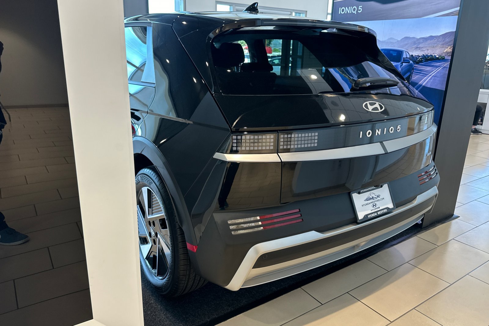 New 2026 Hyundai Ioniq 5 SE AWD/4WD image 6