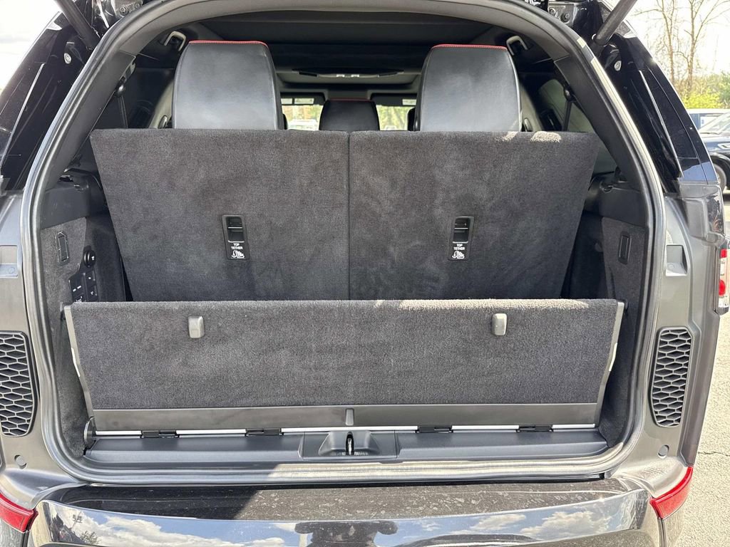 Used 2020 Land Rover Discovery HSE image 22