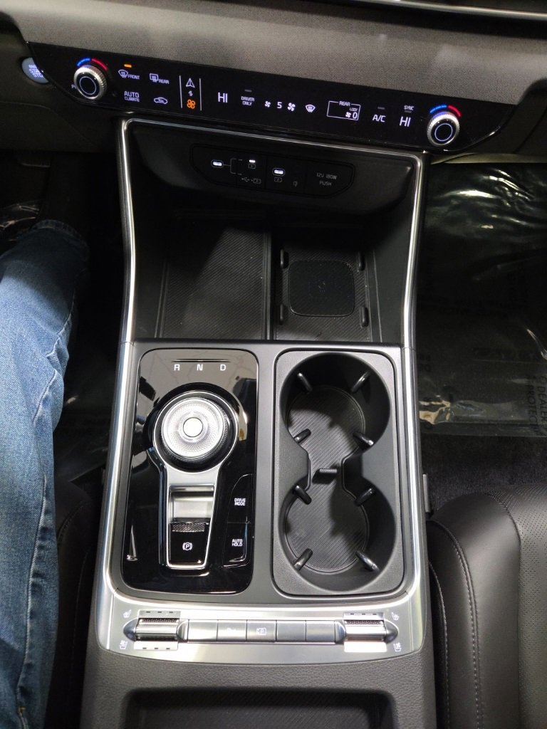 Used 2025 Kia Carnival SX image 27