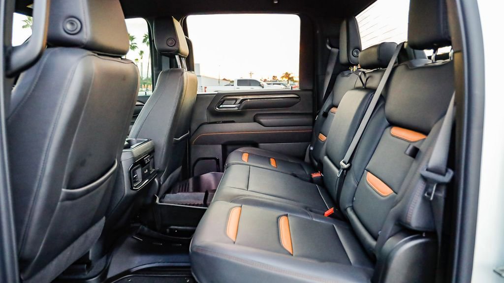 Used 2025 GMC Sierra 2500 AT4 image 22