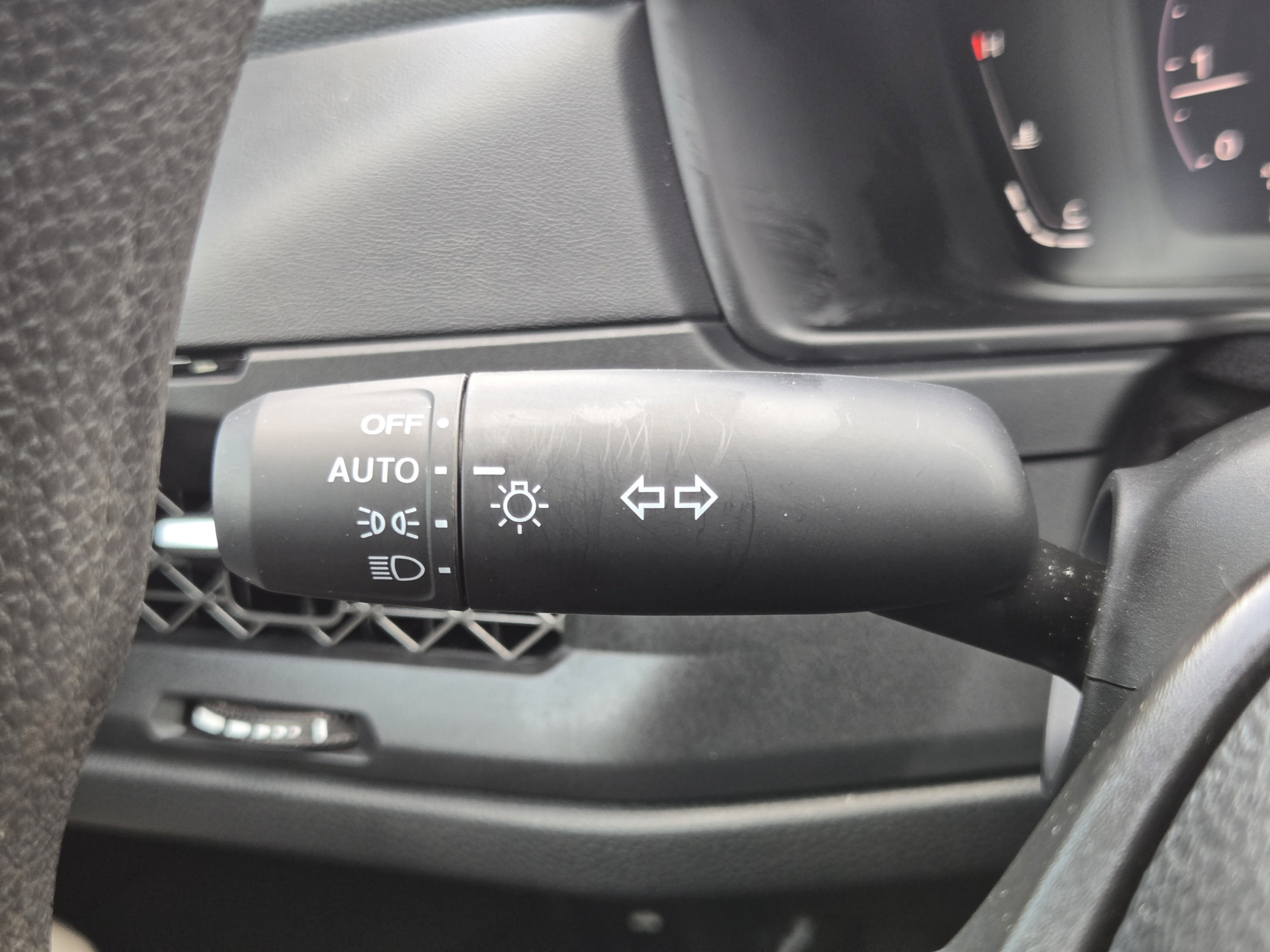Certified 2025 Honda Accord SE image 19