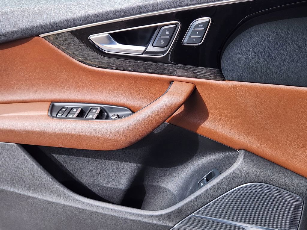 Used 2019 Audi Q7 3.0T Premium Plus w/ Premium Plus Package image 6