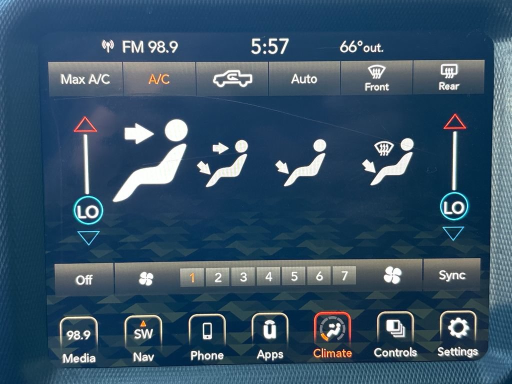 Used 2021 Jeep Gladiator Sport AWD/4WD image 17