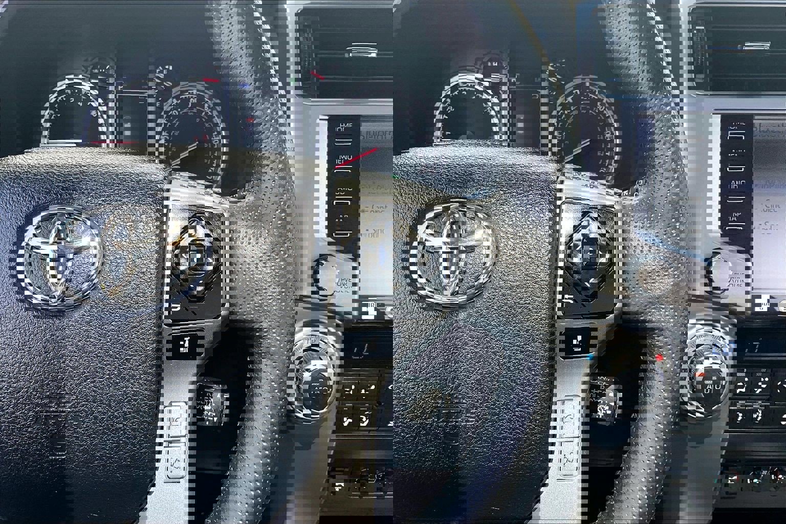 Used 2023 Toyota 4Runner Limited image 24