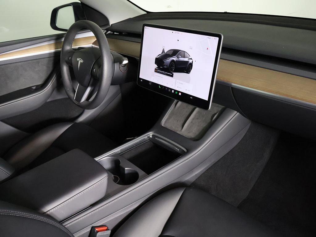 Used 2023 Tesla Model Y AWD image 28