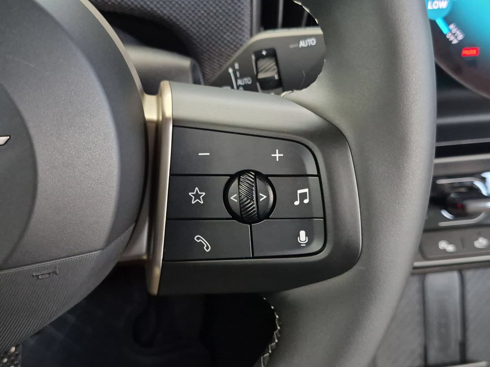 Used 2025 MINI Cooper S FWD image 14