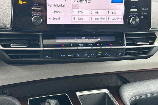 Certified 2023 Toyota Sienna XLE image 26