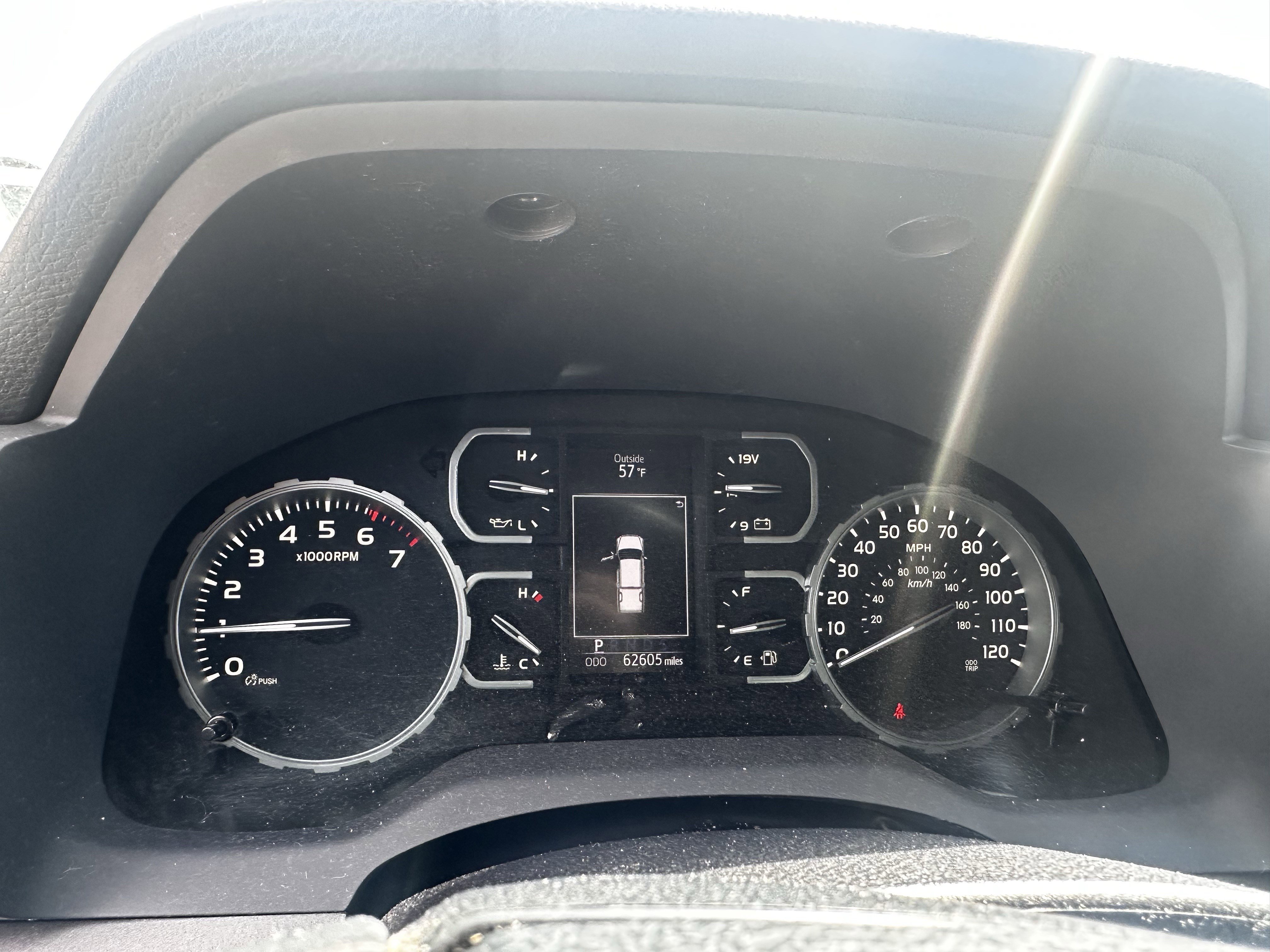 Used 2019 Toyota Tundra SR5 w/ SR5 Upgrade Package AWD/4WD image 6