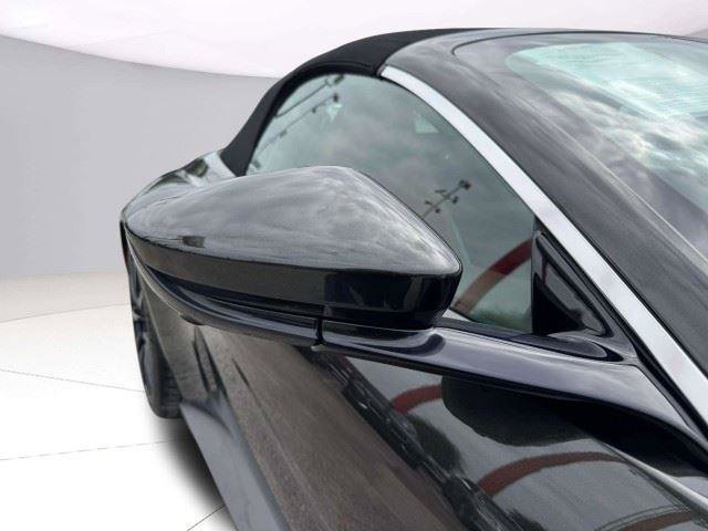 Used 2022 Aston Martin V8 Vantage Roadster RWD image 10