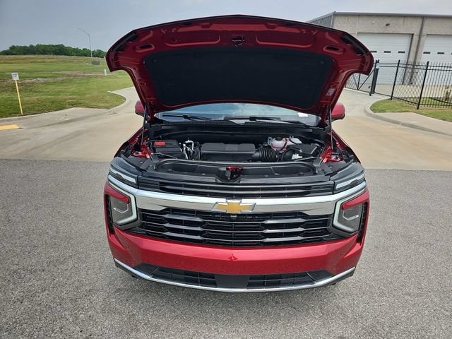 New 2026 Chevrolet Suburban LS w/ Max Trailering Package AWD/4WD image 30