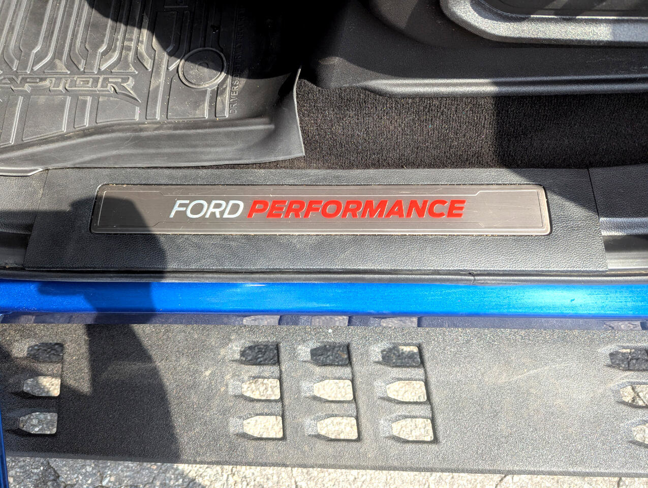 Used 2018 Ford F150 Raptor w/ Equipment Group 802A Luxury image 16