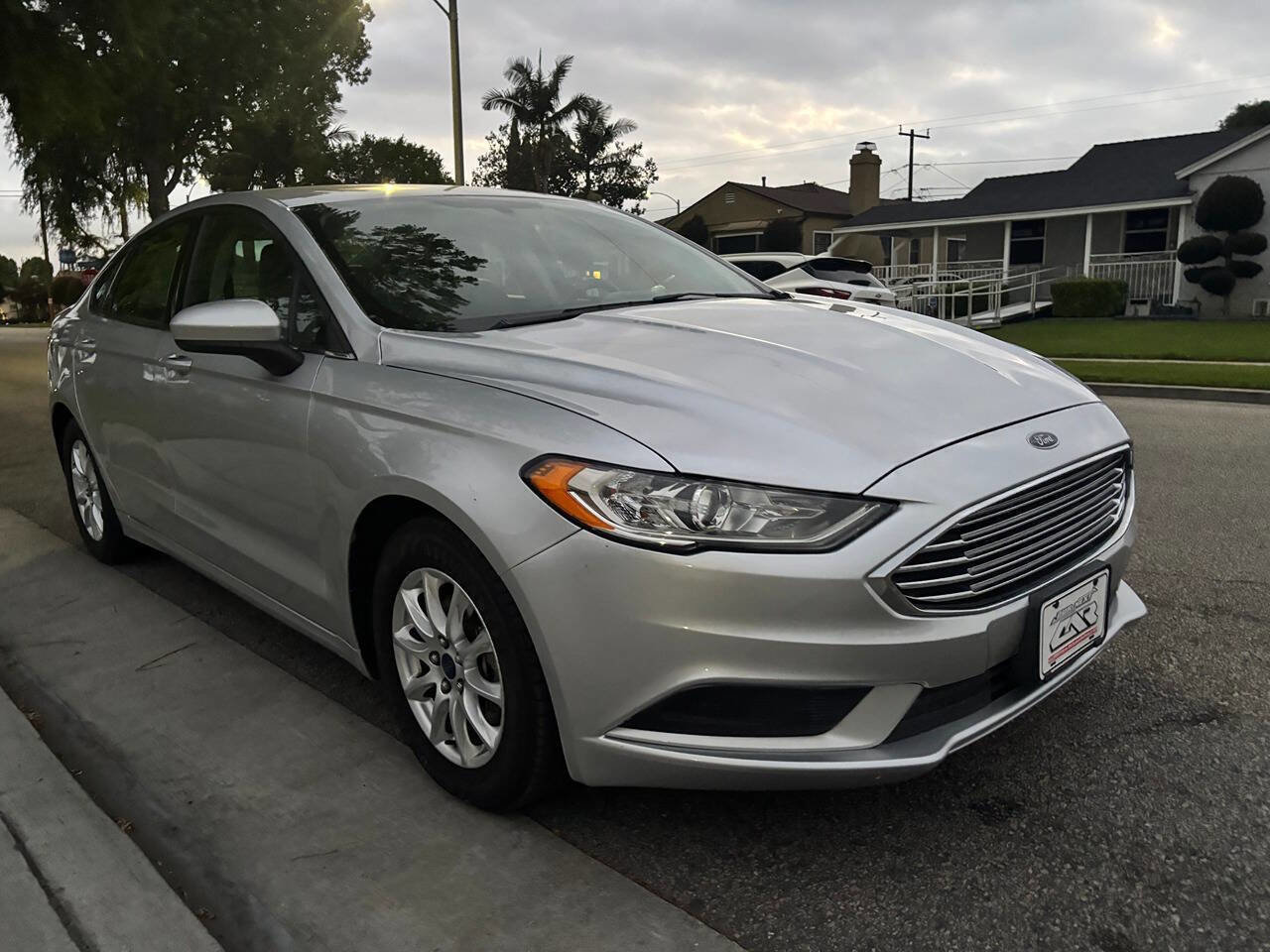 Used 2017 Ford Fusion S image 3