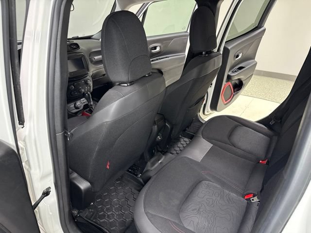 Used 2018 Jeep Renegade Trailhawk w/ Cold Weather Group II AWD/4WD image 23