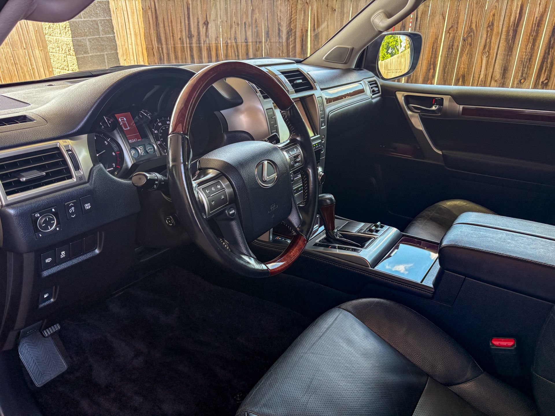 Used 2016 Lexus GX 460 w/ Premium Package AWD/4WD image 18