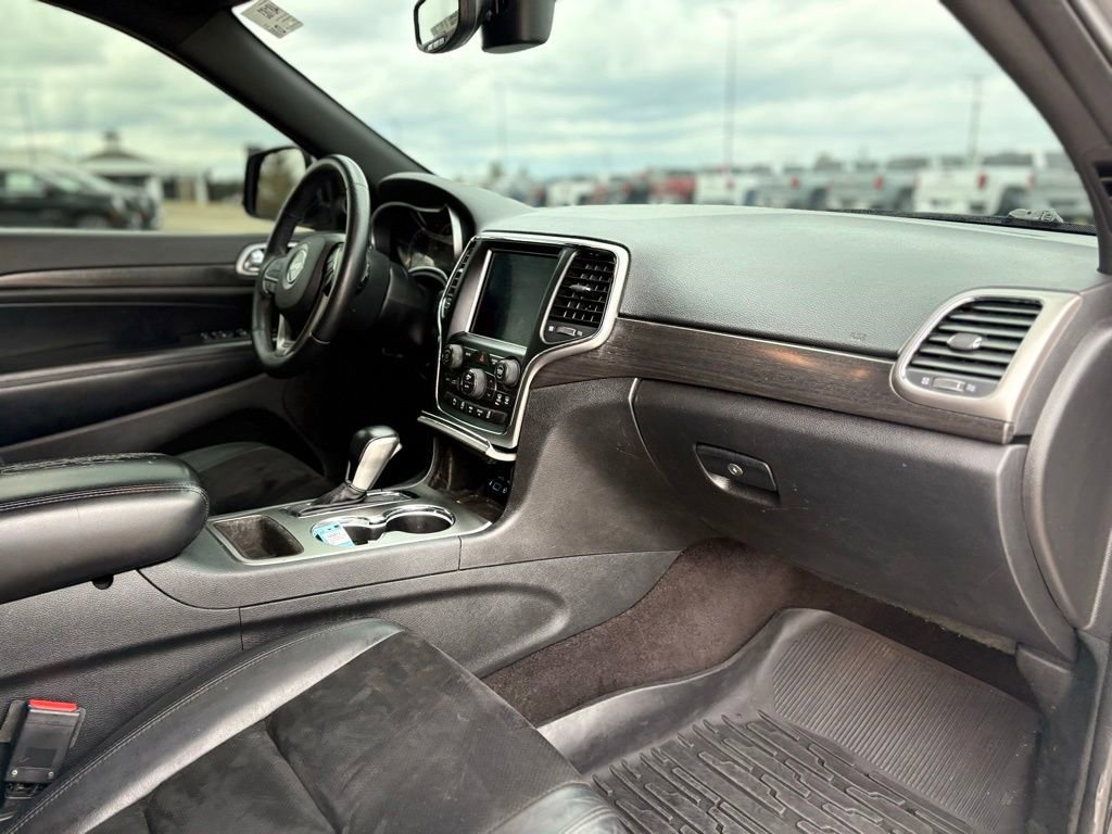 Used 2018 Jeep Grand Cherokee Altitude AWD/4WD image 23