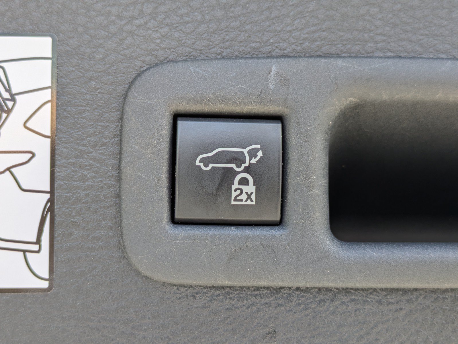 Used 2022 Toyota Sienna XLE FWD image 11