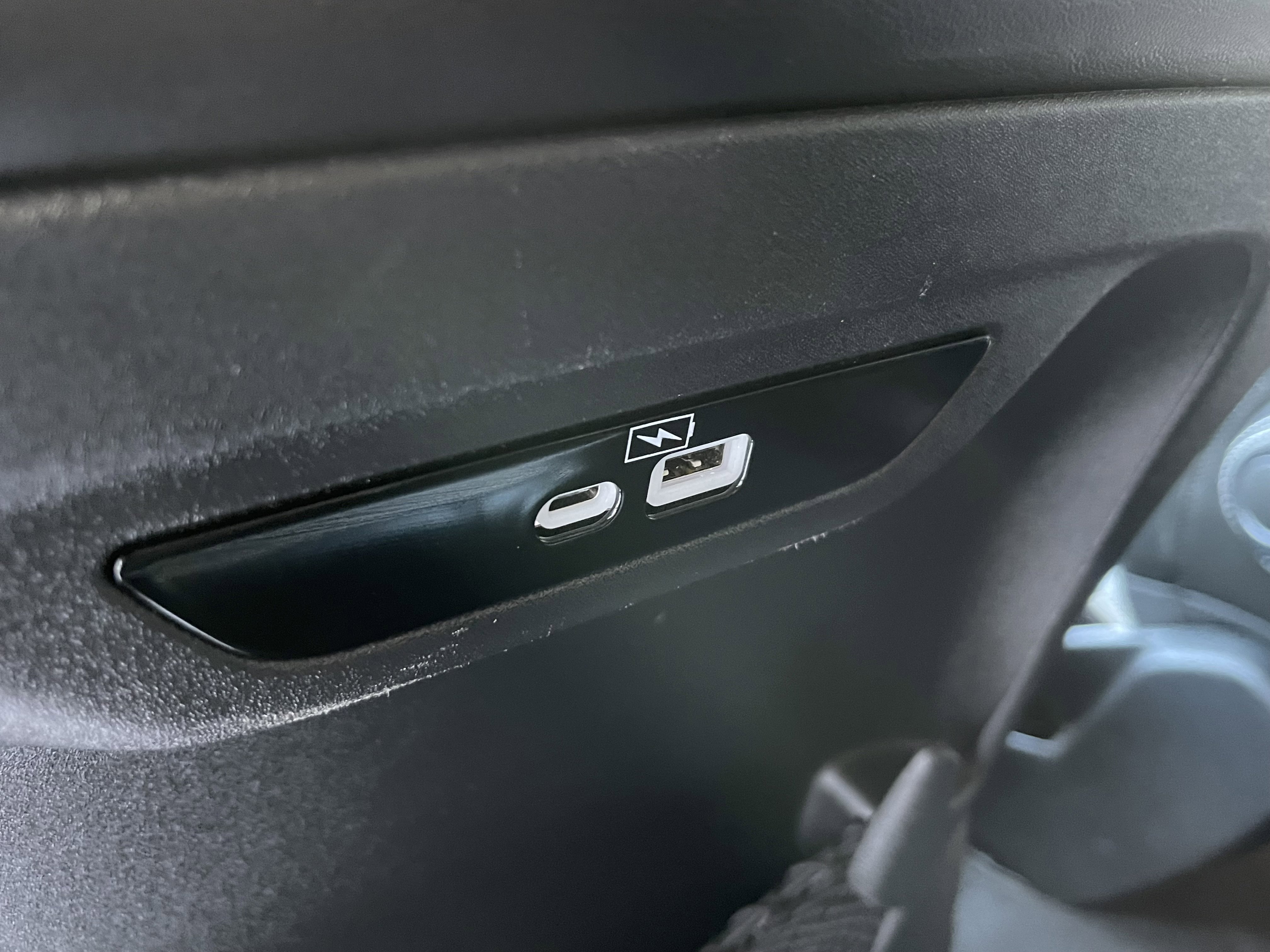 Used 2022 Chrysler Pacifica Limited FWD image 24