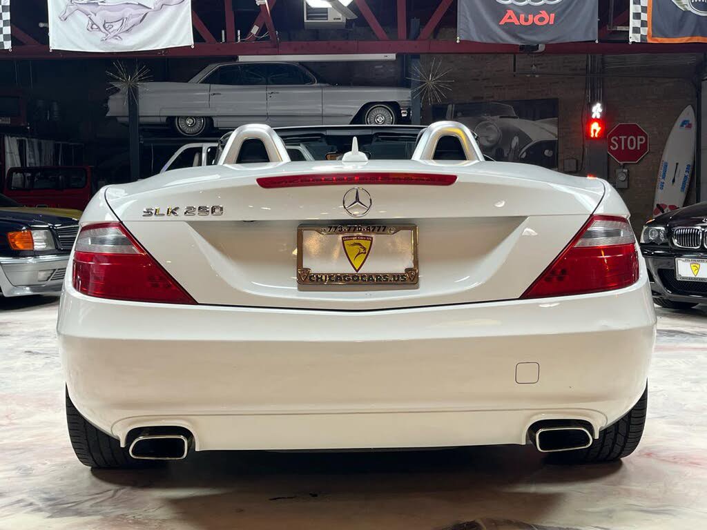Used 2015 Mercedes-Benz SLK 250 w/ Premium Package image 13