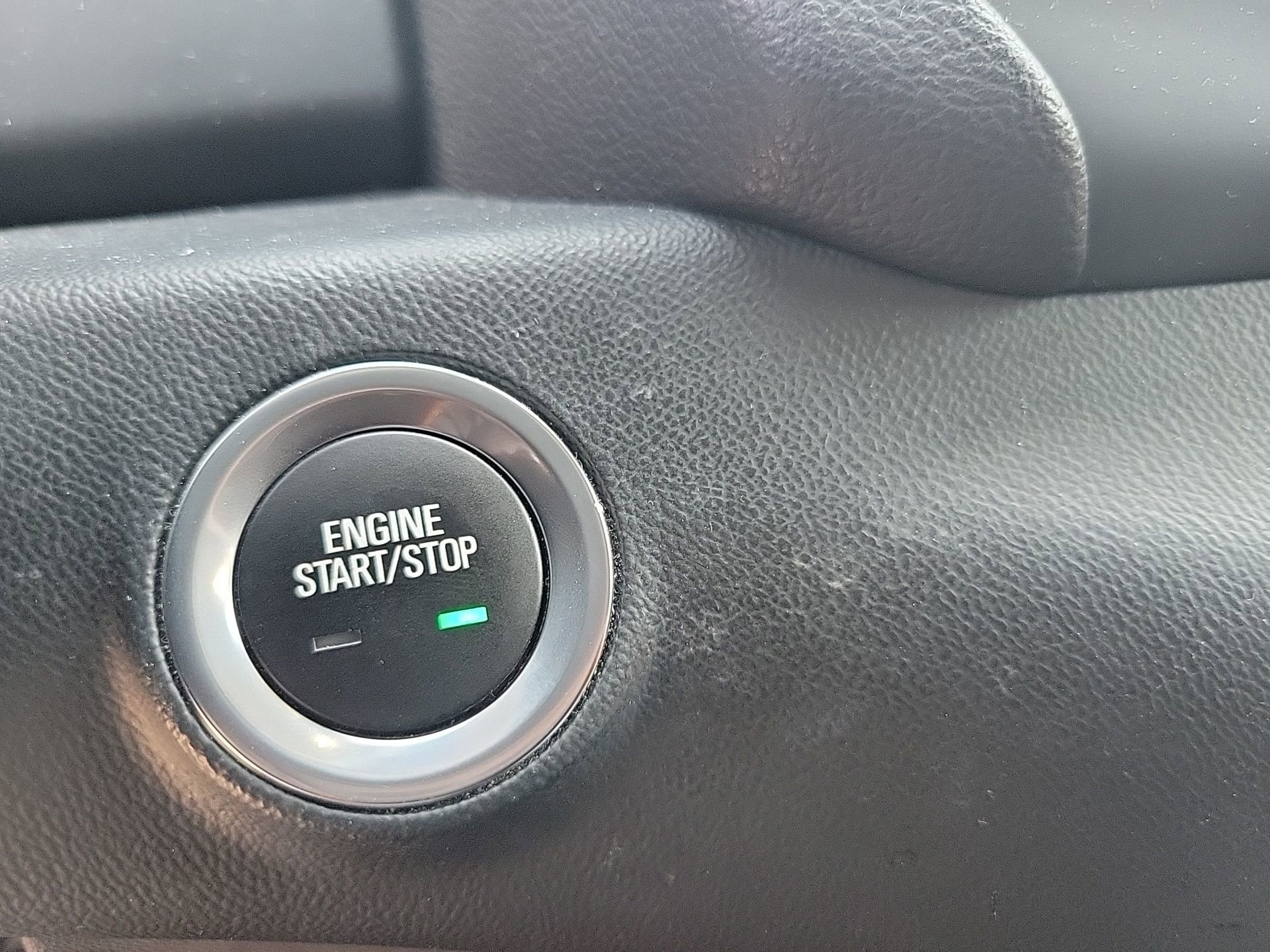 Used 2022 GMC Terrain SLE image 28