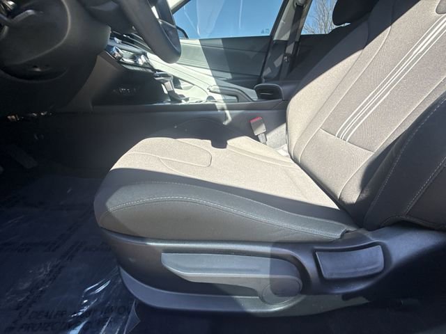 Certified 2024 Hyundai Elantra SEL image 12