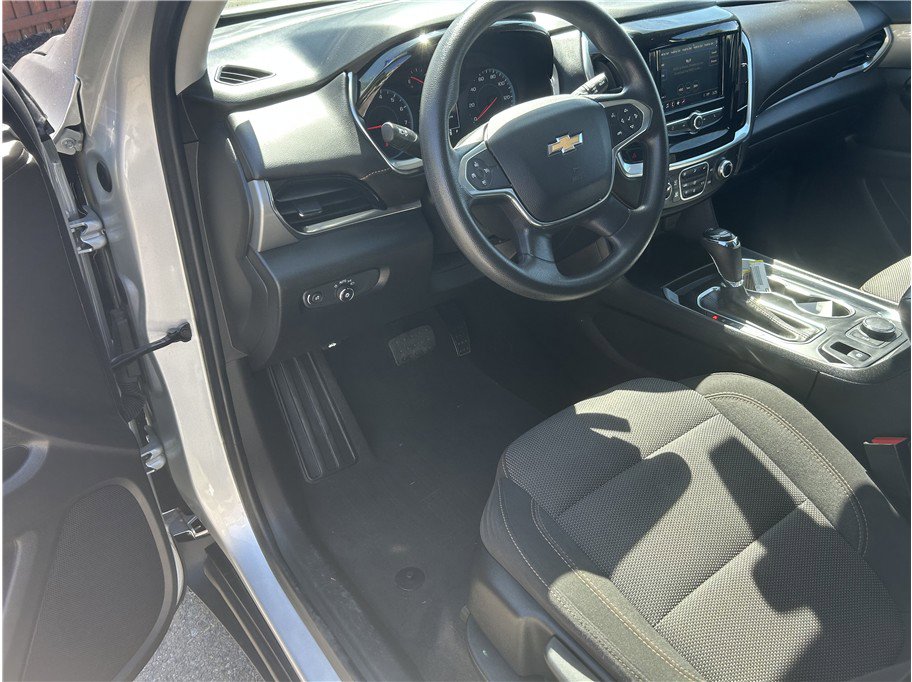 Used 2020 Chevrolet Traverse LS image 12