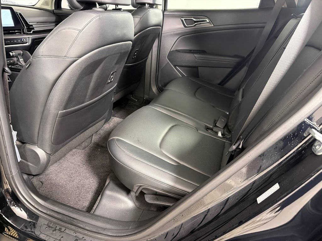 Used 2025 Kia Sportage SX image 23
