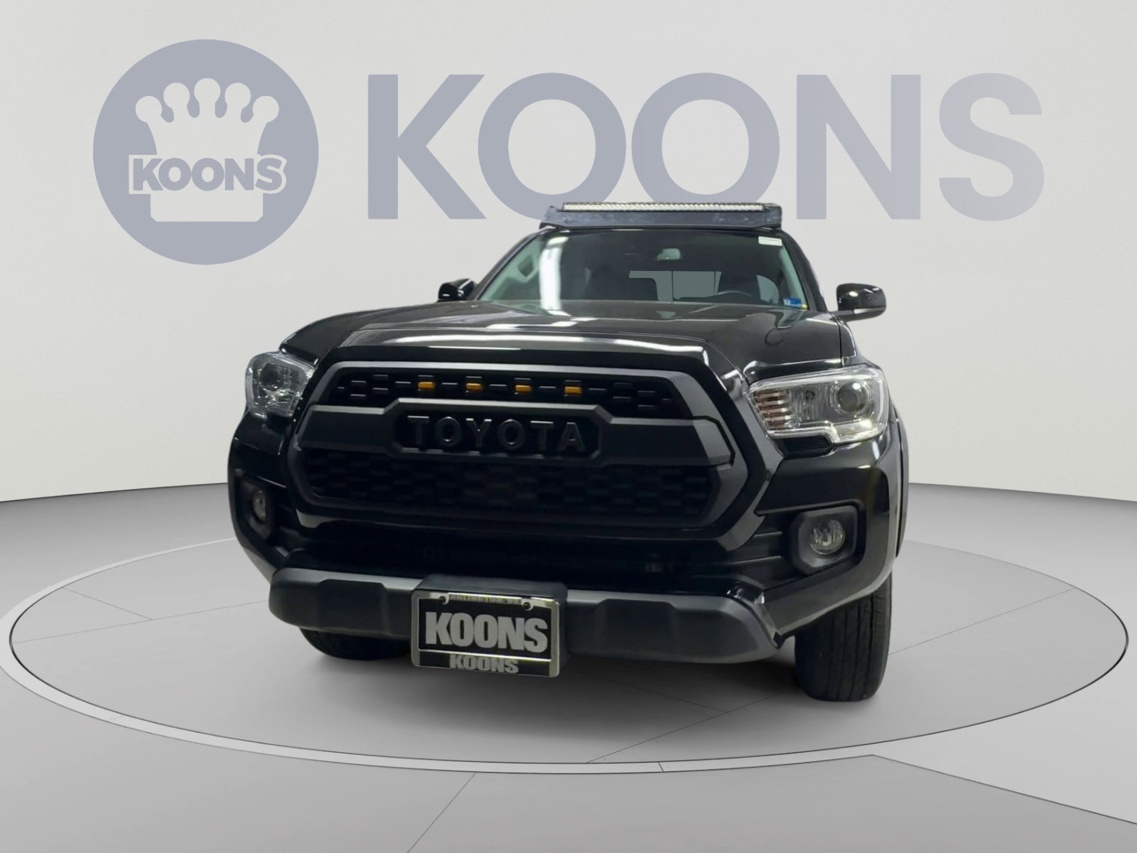 Used 2023 Toyota Tacoma SR5 AWD/4WD image 4