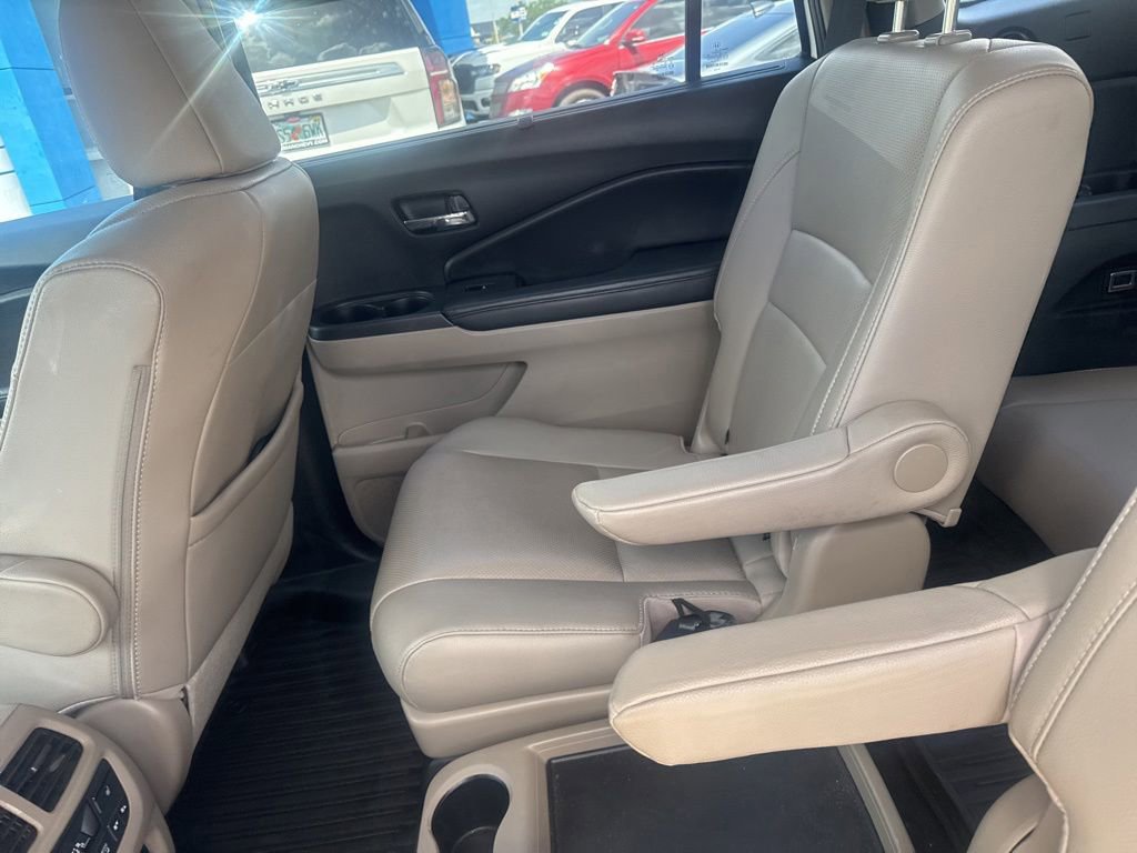 Used 2017 Honda Pilot Elite image 13