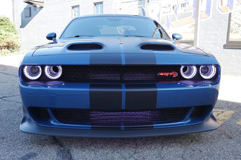 Used 2022 Dodge Challenger SRT Hellcat RWD image 3