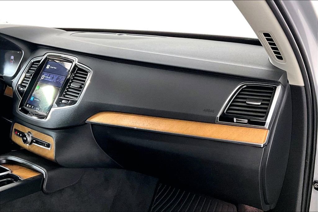 Used 2024 Volvo XC90 B6 Plus image 16
