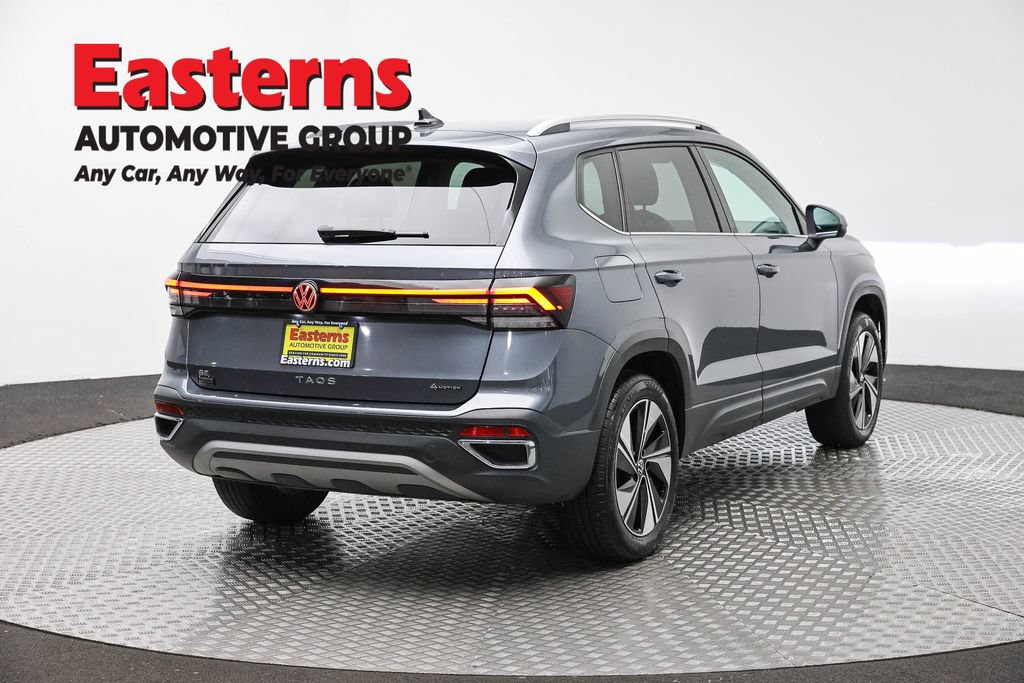 Used 2025 Volkswagen Taos SE AWD/4WD image 5