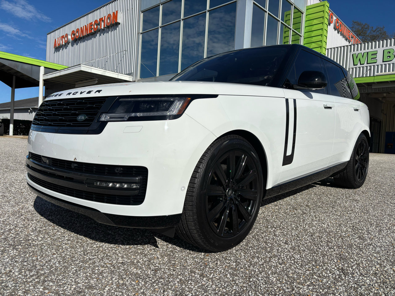 Used 2023 Land Rover Range Rover SE image 11