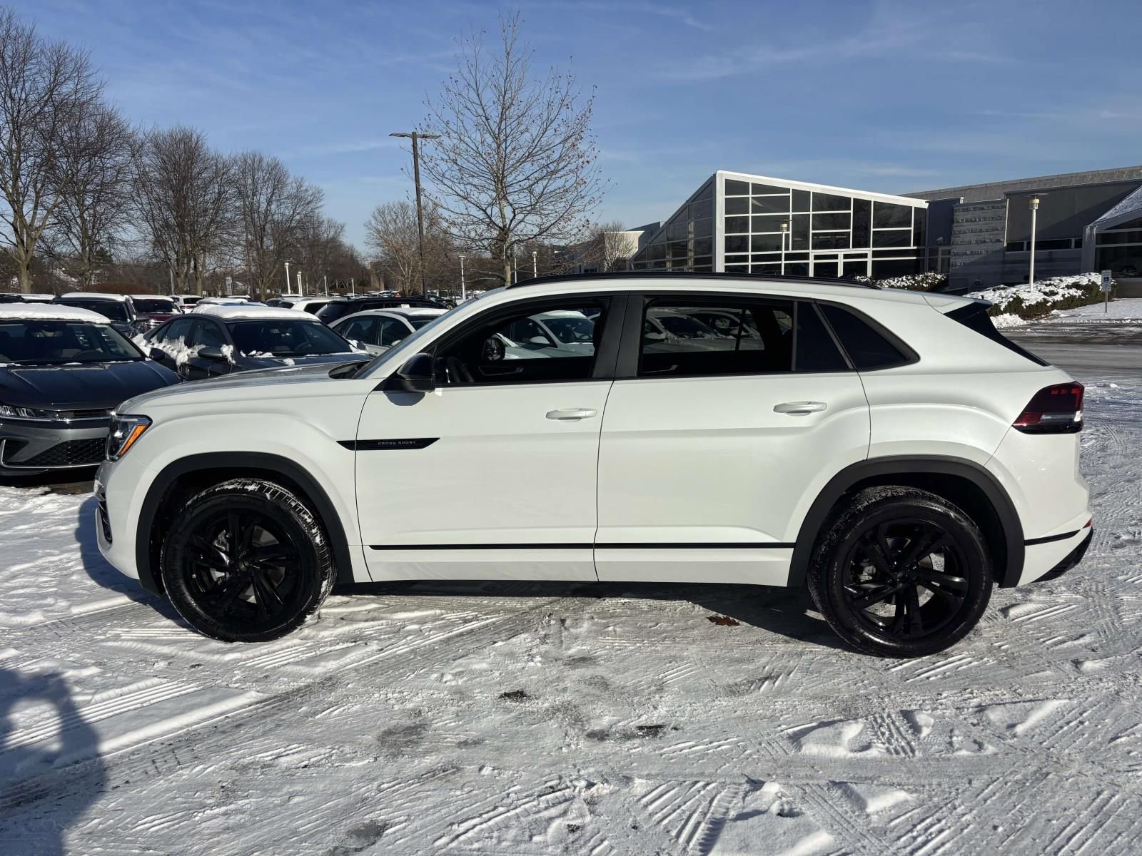 New 2026 Volkswagen Atlas Cross Sport SEL R-Line image 4