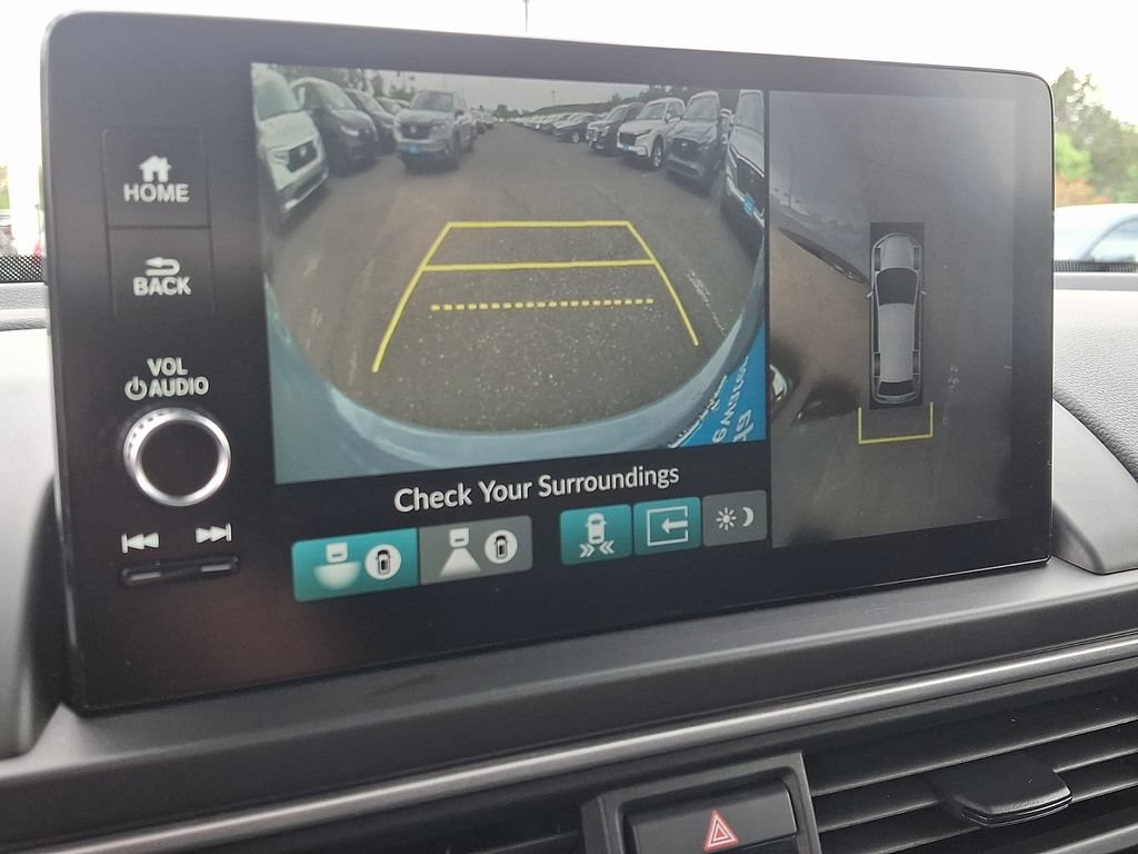 Used 2025 Honda Pilot Elite image 18