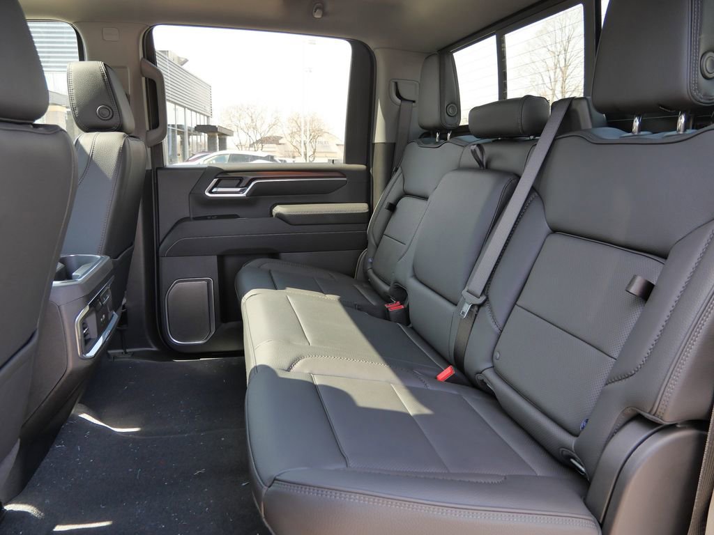 New 2026 GMC Sierra 3500 Denali w/ Denali Reserve Package AWD/4WD image 33