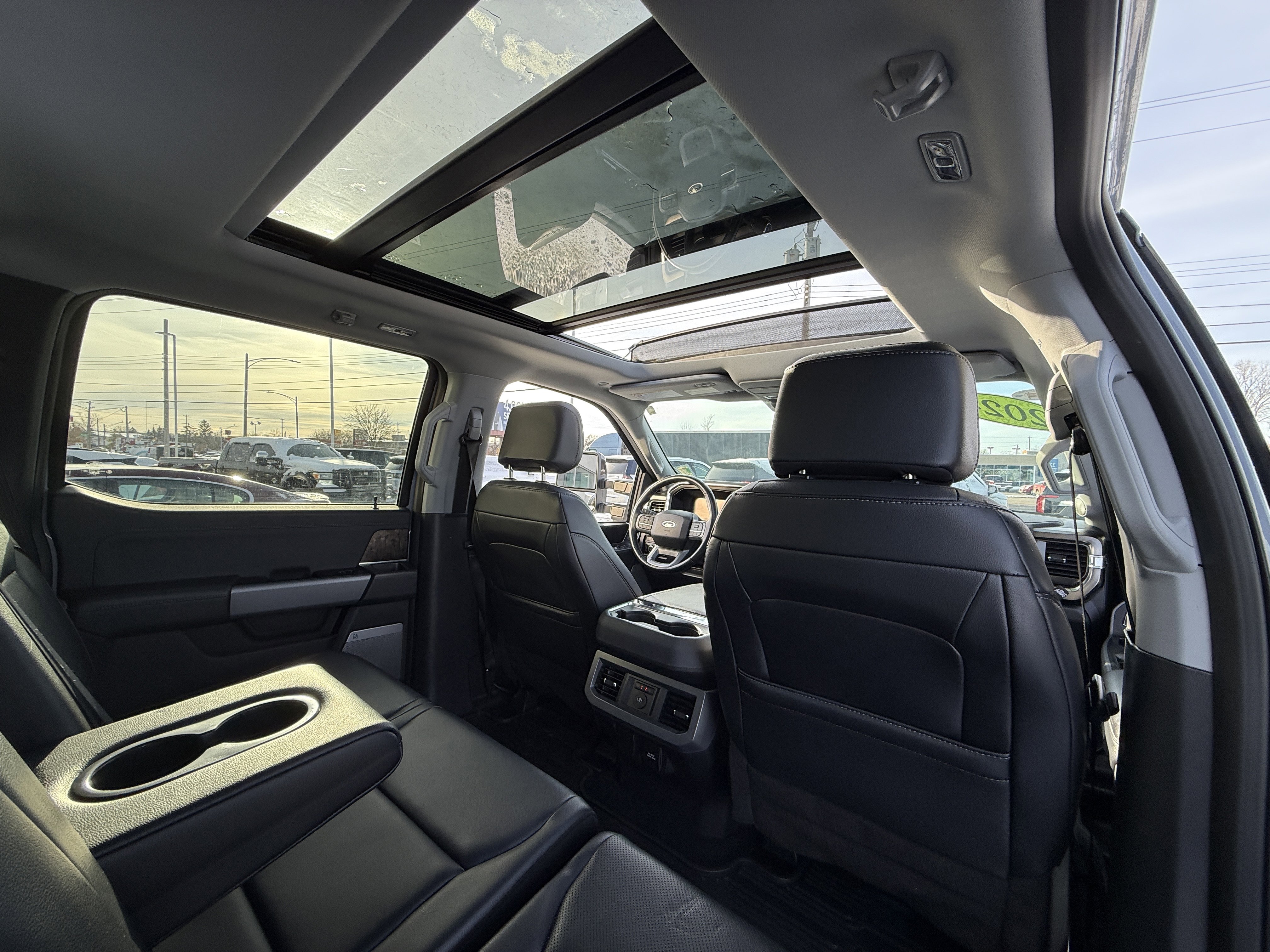 Used 2024 Ford F250 Lariat w/ Black Appearance Package image 39