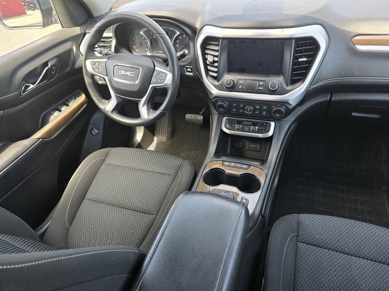 Used 2021 GMC Acadia SLE w/ Driver Convenience Package FWD image 19
