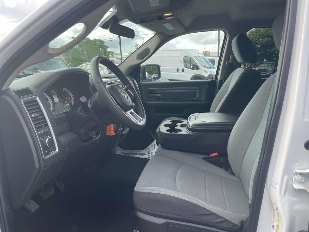 Used 2024 RAM 1500 Classic SLT AWD/4WD image 15