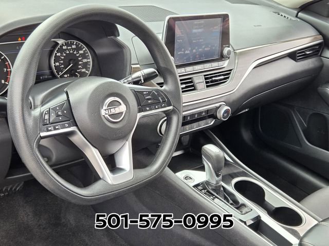 Used 2024 Nissan Altima 2.5 SV FWD image 8