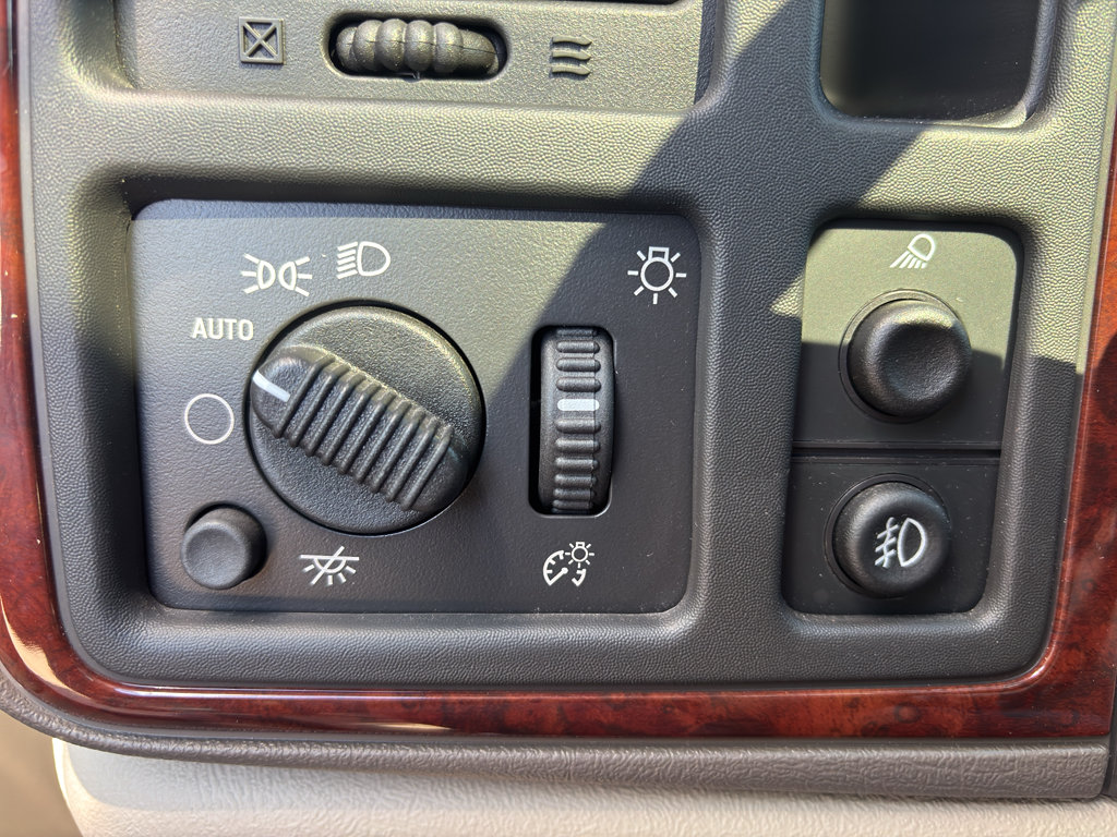 Used 2005 Cadillac Escalade EXT AWD/4WD image 28