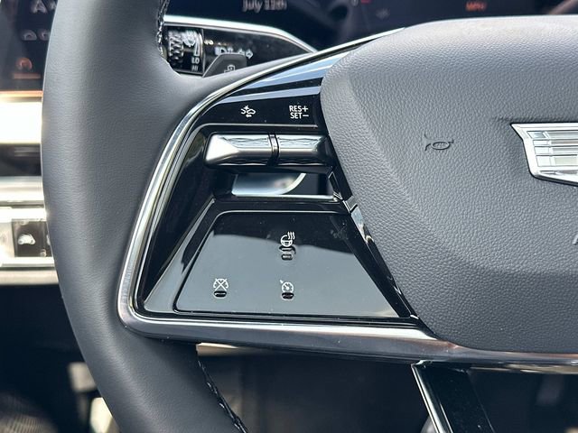 Used 2025 Cadillac Lyriq Luxury image 7