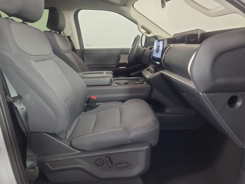 Used 2025 Ford Expedition Max Active AWD/4WD image 21