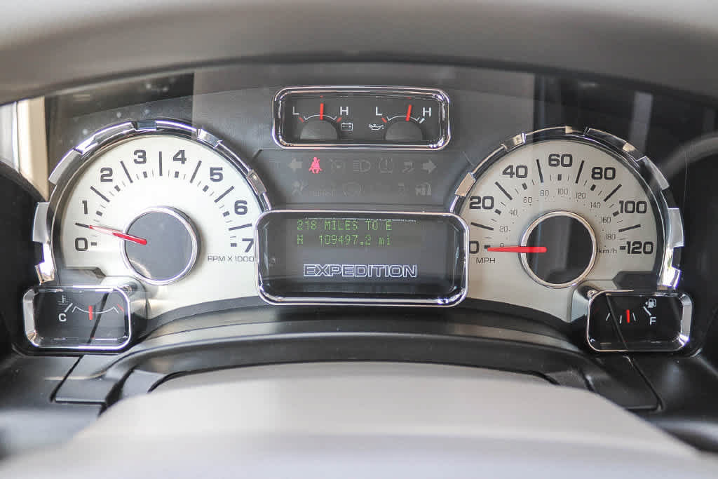 Used 2014 Ford Expedition Limited w/ Equipment Group 301A RWD image 24