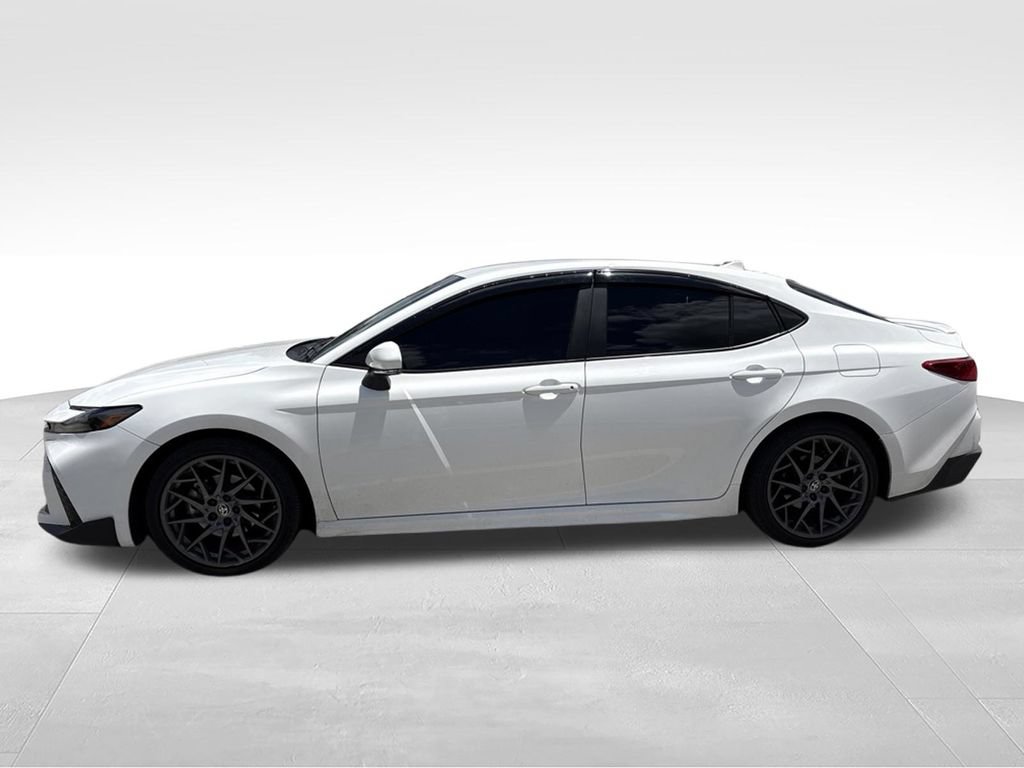 Used 2025 Toyota Camry SE FWD video 2