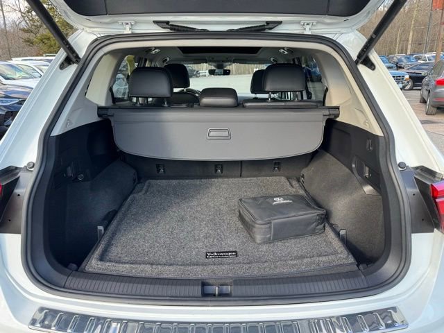 Certified 2022 Volkswagen Tiguan SE w/ Panoramic Sunroof Package image 18