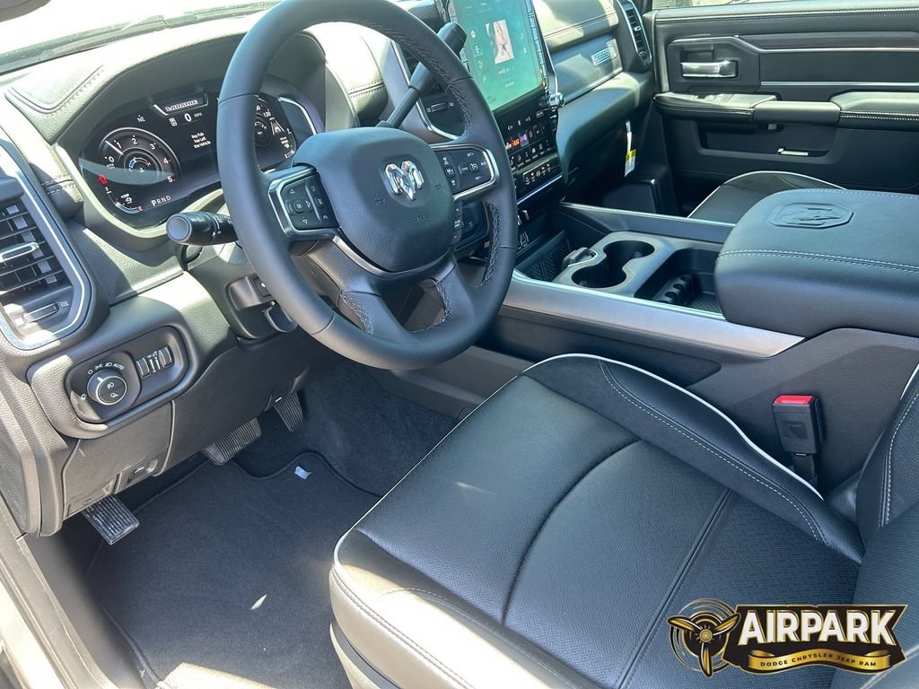 New 2026 RAM 2500 Laramie AWD/4WD image 18