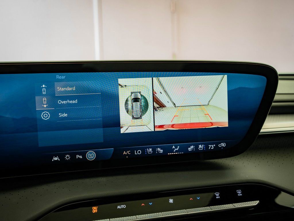 Used 2025 Buick Enclave Avenir w/ Super Cruise Package image 38