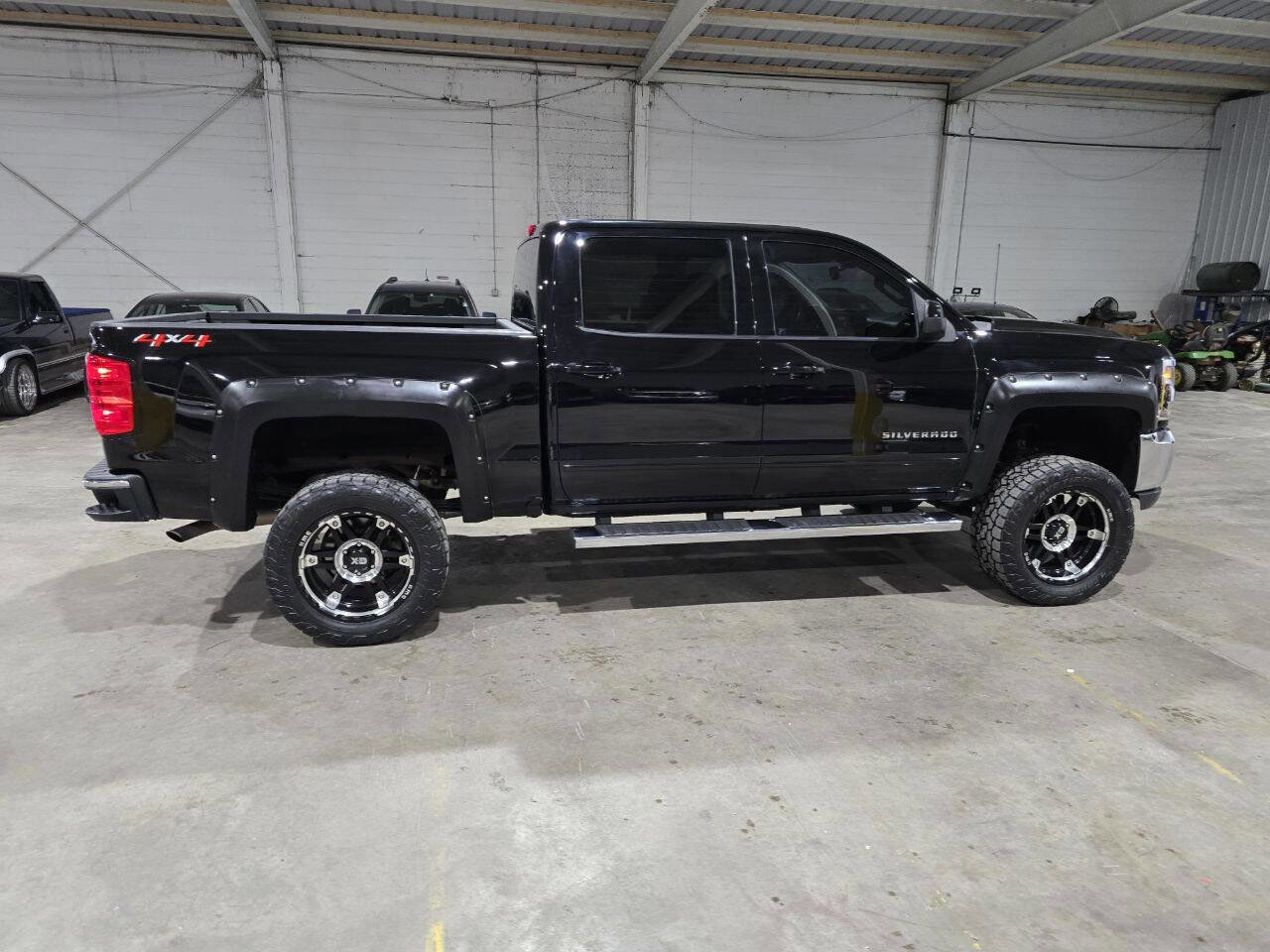 Used 2018 Chevrolet Silverado 1500 LT w/ All Star Edition image 16