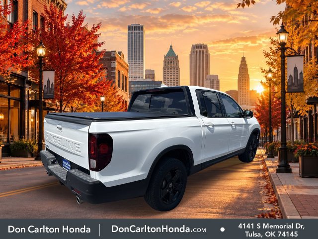 Used 2025 Honda Ridgeline Black Edition image 4